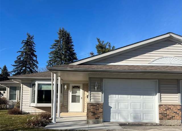 Property at 203 Lutheran Home Ct, Vinton, IA 52349, 2 beds, 2 baths