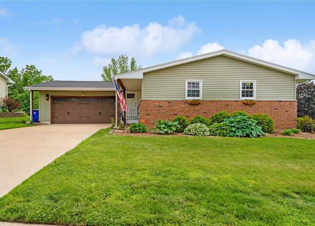 Property at 309 Crandall Dr NE, Cedar Rapids, IA 52402, 3 beds, 2 baths