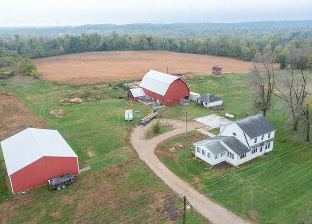 Property at 4100 Greens Grove Rd, Center Point, IA 52213, 3 beds, 1.5 baths