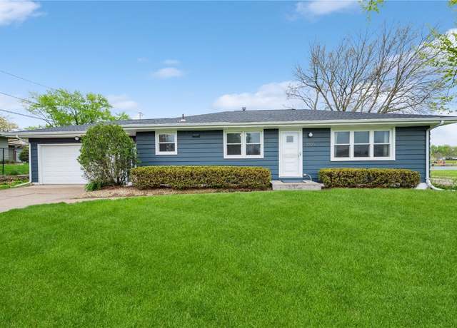 Property at 3508 Dalewood Ave SE, Cedar Rapids, IA 52403, 3 beds, 2 baths