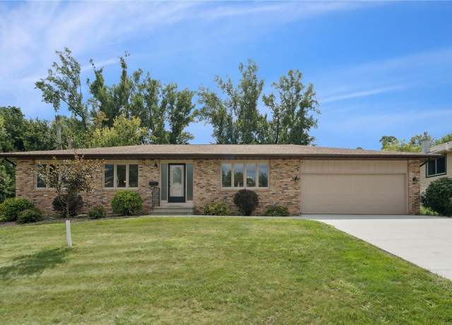 Property at 5207 Broadlawn Dr SE, Cedar Rapids, IA 52403, 5 beds, 3.5 baths