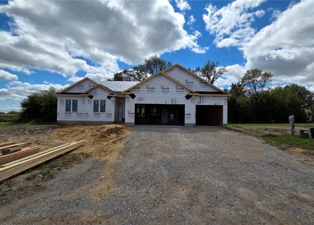 Property at 219 Mccarran Ave NE, Cedar Rapids, IA 52402, 4 beds, 3 baths