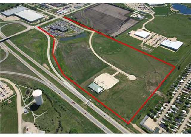 Property at 650 Bell Dr SW, Cedar Rapids, IA 52404