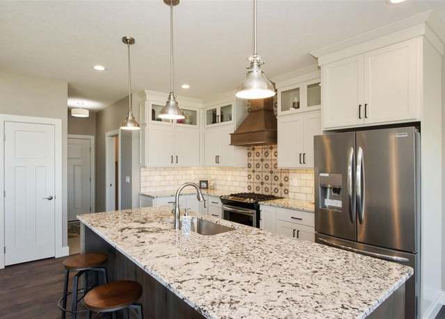 Property at 4135 Tall Pines Ct, Marion, IA 52302, 5 beds, 3 baths