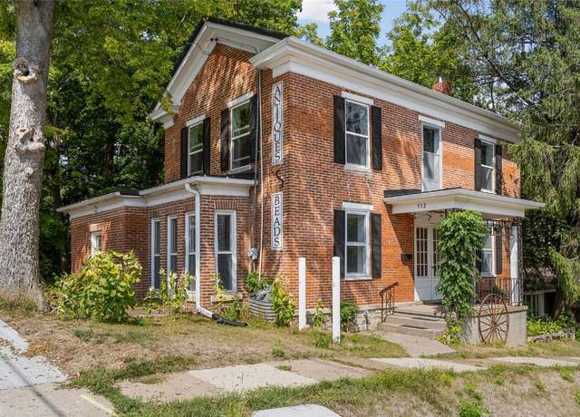 Property at 113 2nd Avenue Ave NW, Mt Vernon, IA 52314, 3 beds, 1.5 baths
