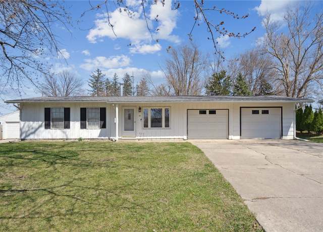 Property at 54 Oklahoma Ave SW, Cedar Rapids, IA 52404, 2 beds, 1 bath