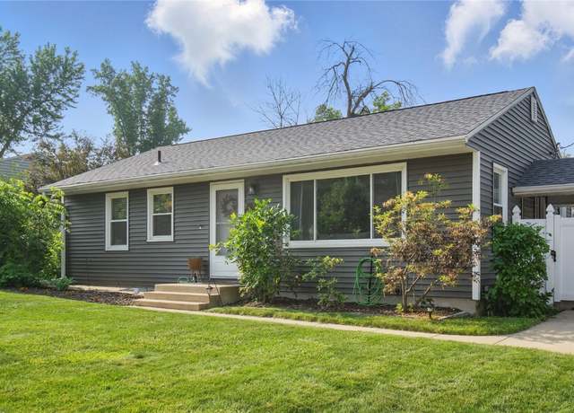 Property at 2825 14th Ave SE, Cedar Rapids, IA 52403, 3 beds, 1 bath