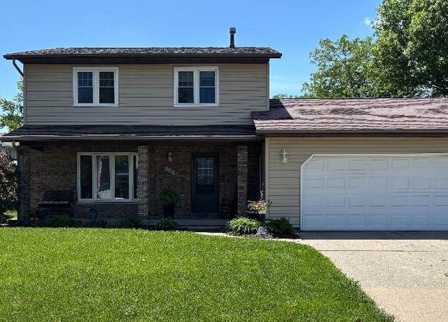 Property at 711 W Hickory St, Eldridge, IA 52748, 3 beds, 2 baths