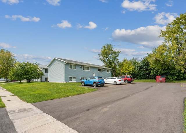 Property at 890/910 33rd Ave, Marion, IA 52302