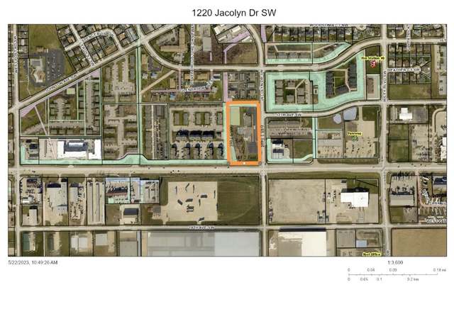 Property at 1220 Jacolyn Dr SW, Cedar Rapids, IA 52404
