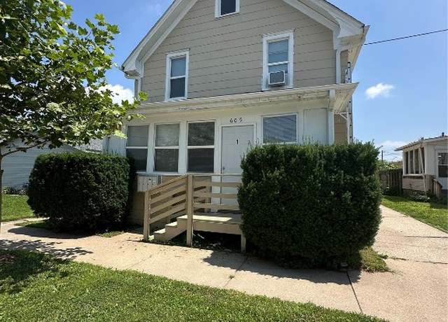 Property at 605 4th St SW, Cedar Rapids, IA 52404