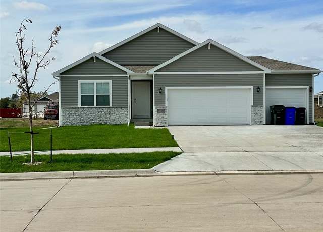Property at 7108 Harlan Eddy Dr SW, Cedar Rapids, IA 52404, 4 beds, 3 baths