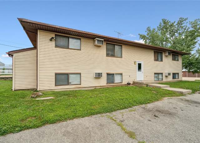 Property at 780 Ryan Ave Ave, Hiawatha, IA 52233