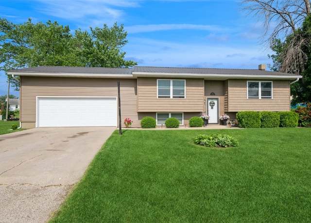 Property at 303 6th Ave, Newhall, IA 52315, 3 beds, 2 baths