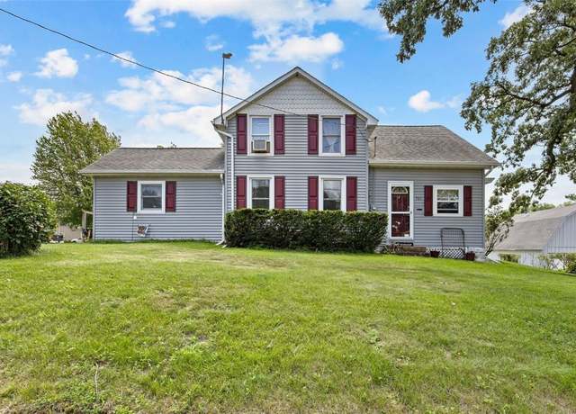 Property at 701 E 1st St, Anamosa, IA 52205, 3 beds, 1.5 baths