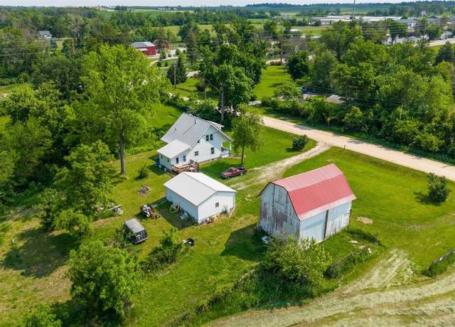 Property at 933 Wanatee Creek Rd, Bertram, IA 52403, 3 beds, 2 baths