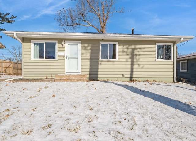 Property at 5314 Holly Ave NW, Cedar Rapids, IA 52405, 3 beds, 2 baths