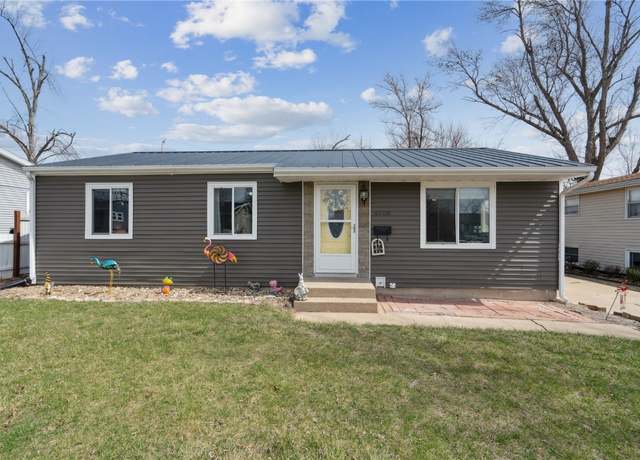 Property at 4508 Ozark St NE, Cedar Rapids, IA 52402, 3 beds, 1.5 baths