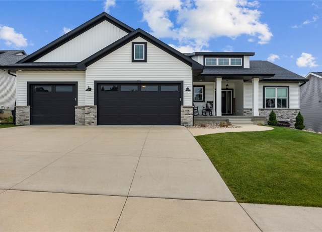 Property at 2919 Diamondback Dr, Hiawatha, IA 52233, 5 beds, 3.5 baths