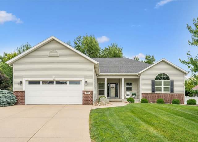 Property at 2025 Timber Oak Ct, Marion, IA 52302, 3 beds, 2.5 baths