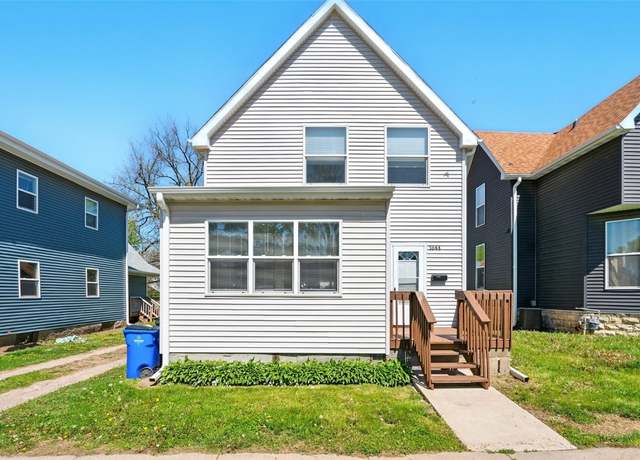 Property at 1644 A Ave NE, Cedar Rapids, IA 52402, 4 beds, 2 baths