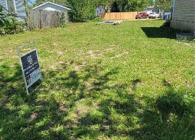 Property at 918 8th St SE, Cedar Rapids, IA 52401
