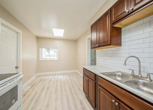 Property at 207 Prospect St NW, Blairstown, IA 52209, 3 beds, 2 baths