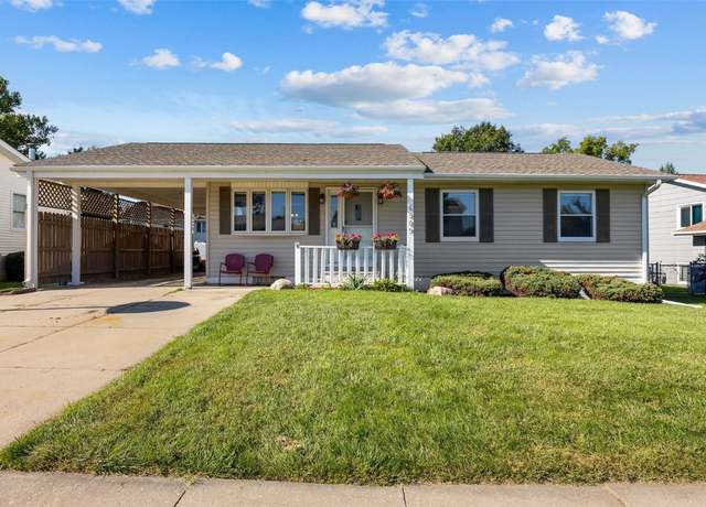 Property at 1885 Pleasantview Dr, Marion, IA 52302, 3 beds, 3 baths