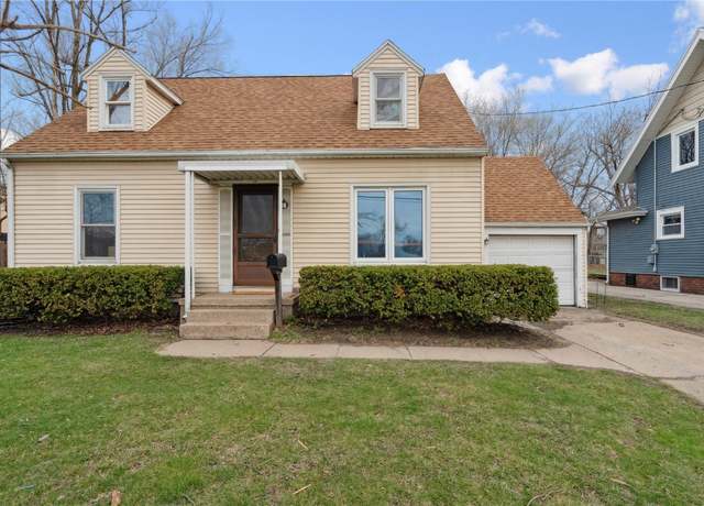 Property at 128 28th Street Dr SE, Cedar Rapids, IA 52403, 3 beds, 1 bath