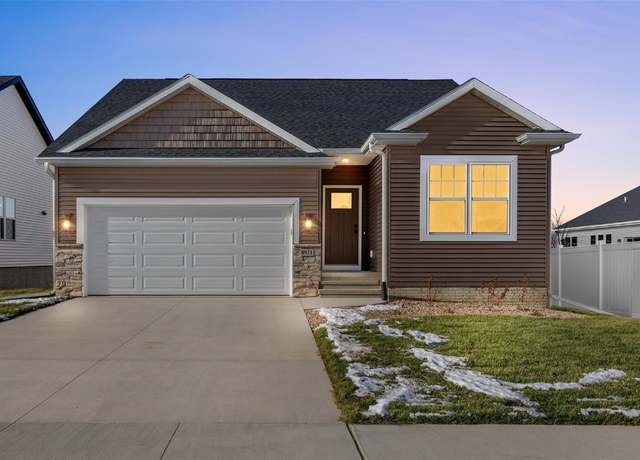 Property at 8921 Norway Dr NE, Cedar Rapids, IA 52402, 3 beds, 2 baths