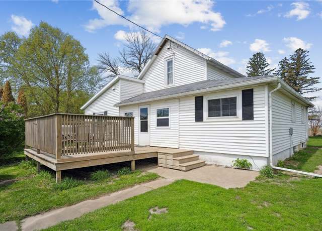 Property at 304 North Nesbit Road Rd, Waterloo, IA 50703, 2 beds, 1 bath