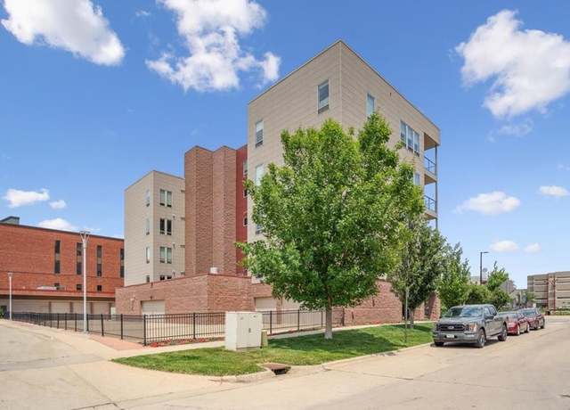 Property at 100 4th Ave SW #204, Cedar Rapids, IA 52404, 2 beds, 2 baths