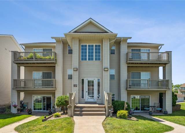 Property at 1240 44 St Unit B, Marion, IA 52302, 2 beds, 2 baths