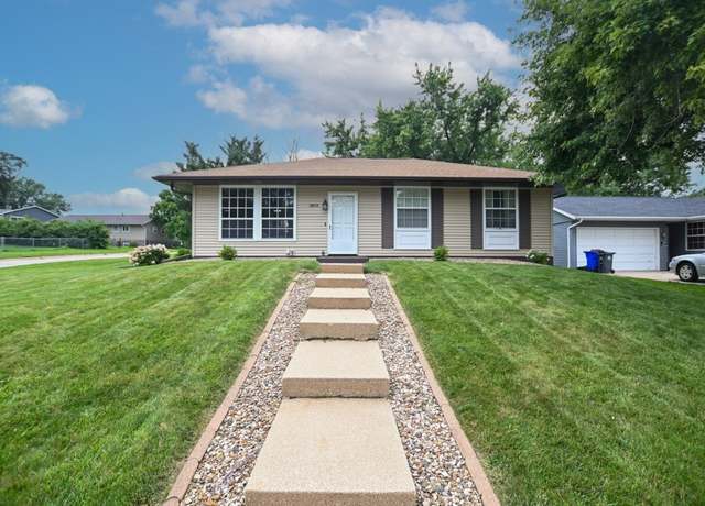 Property at 1803 Waterbrook Ln NE, Cedar Rapids, IA 52402, 3 beds, 2 baths