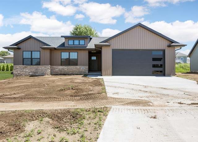 Property at 435 Council St, Anamosa, IA 52205, 3 beds, 2 baths