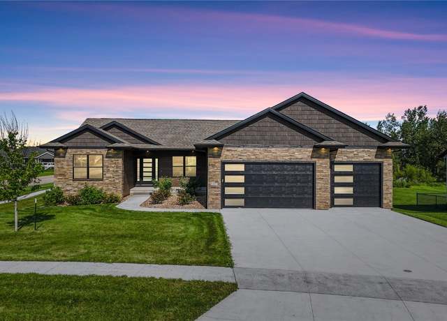Property at 1005 Alexis Ct, Marion, IA 52302, 5 beds, 3 baths