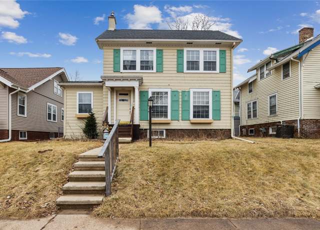 Property at 2011 Washington Ave SE, Cedar Rapids, IA 52403, 3 beds, 2 baths