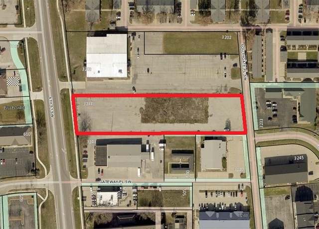Property at 3233 6th St St SW, Cedar Rapids, IA 52404