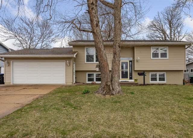 Property at 1175 Mcgowan Ave, Marion, IA 52302, 3 beds, 2 baths