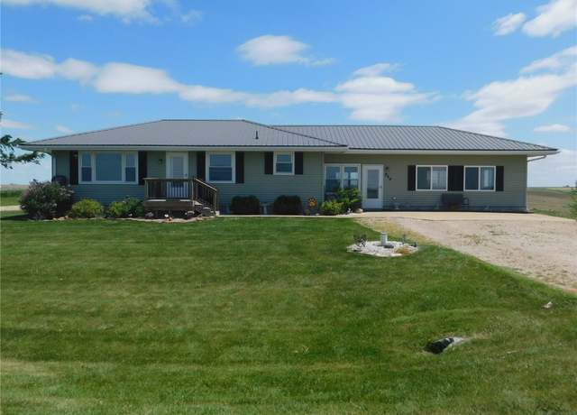 Property at 954 Monroe Ave, Tipton, IA 52772, 4 beds, 3 baths
