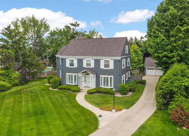 Property at 307 Crescent St SE, Cedar Rapids, IA 52403, 4 beds, 4 baths