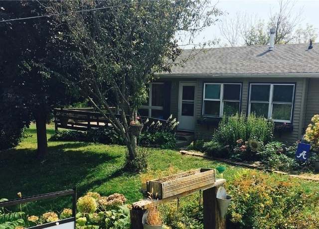 Property at 420 Knoll St, Anamosa, IA 52205, 4 beds, 2 baths