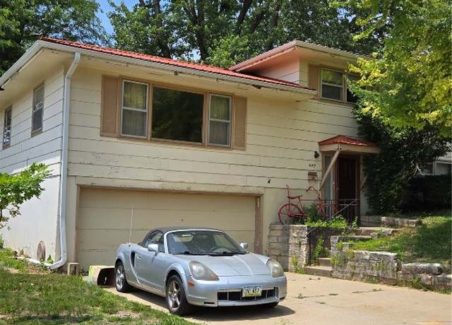 Property at 649 40th St SE, Cedar Rapids, IA 52403, 3 beds, 1 bath