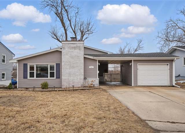 Property at 743 29th St St NE, Cedar Rapids, IA 52402, 4 beds, 2 baths