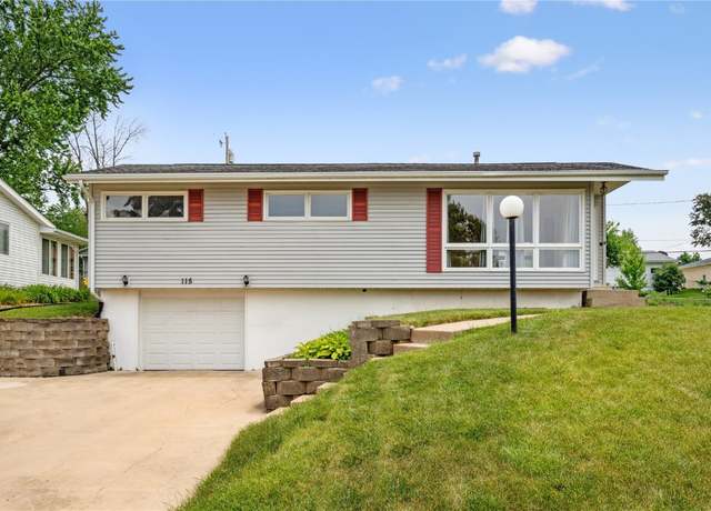 Property at 115 Patricia Ln NW, Cedar Rapids, IA 52405, 3 beds, 1.5 baths