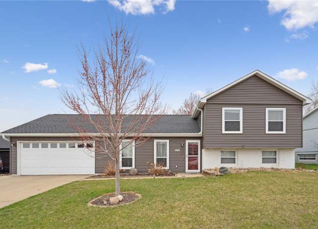 Property at 4591 Orchard Dr NW, Cedar Rapids, IA 52405, 3 beds, 2 baths