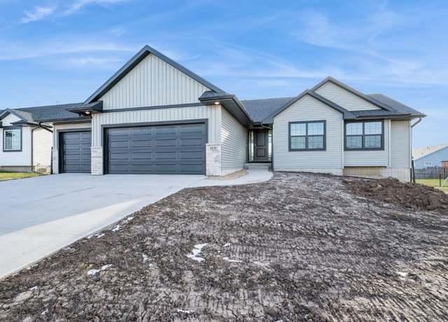 Property at 6121 Cope Dr, Marion, IA 52302, 3 beds, 2 baths