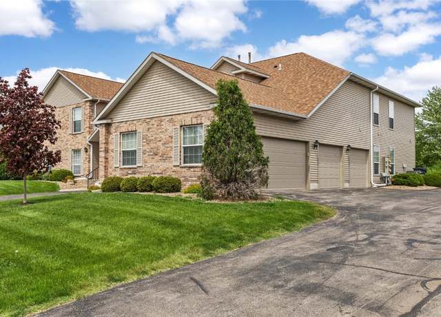 Property at 3110 Towne House Dr NE Unit C, Cedar Rapids, IA 52402, 2 beds, 2 baths