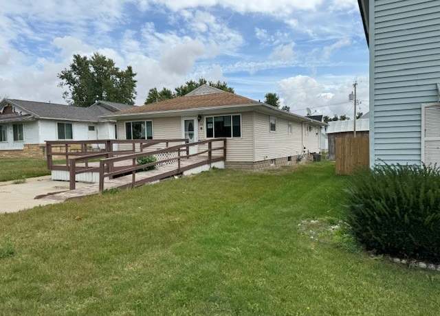 Property at 208 4th Ave, Keystone, IA 52249, 4 beds, 1.5 baths