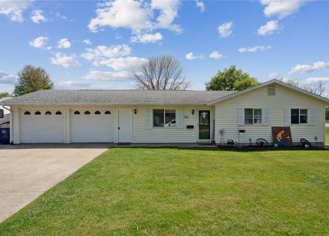 Property at 906 W 18th St, Vinton, IA 52349, 3 beds, 1 bath
